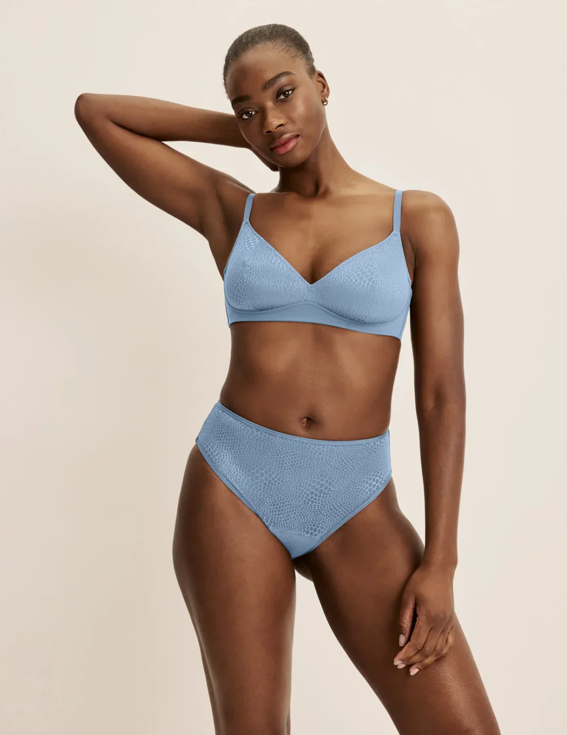 Essential Lace French Cut - Last Call - Image 3