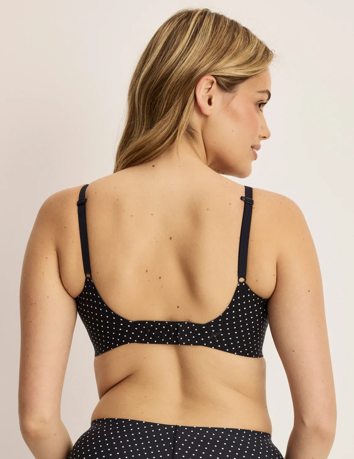 Revolution Scoop Bra - Last Call - Image 38