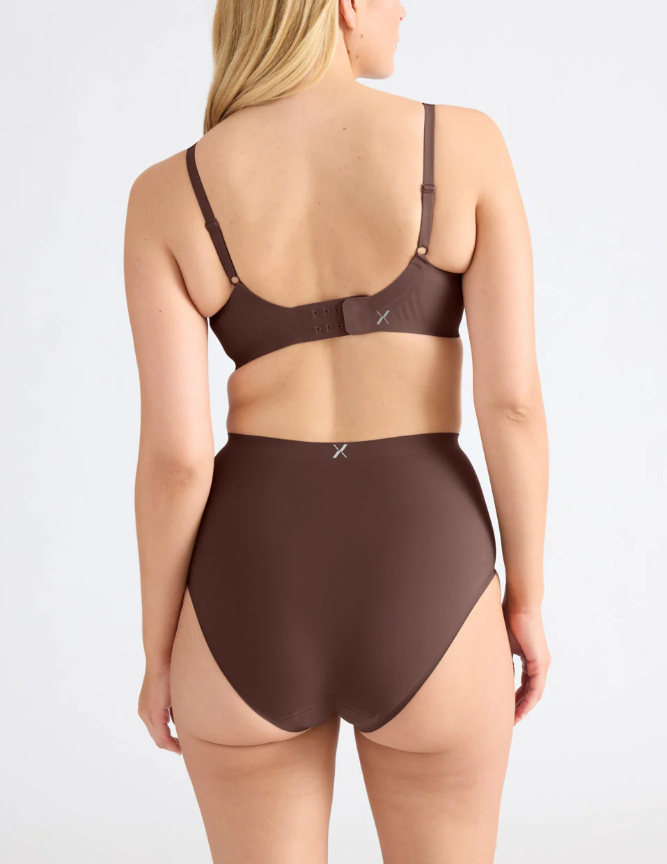 Revolution V-Neck Bra - Image 27